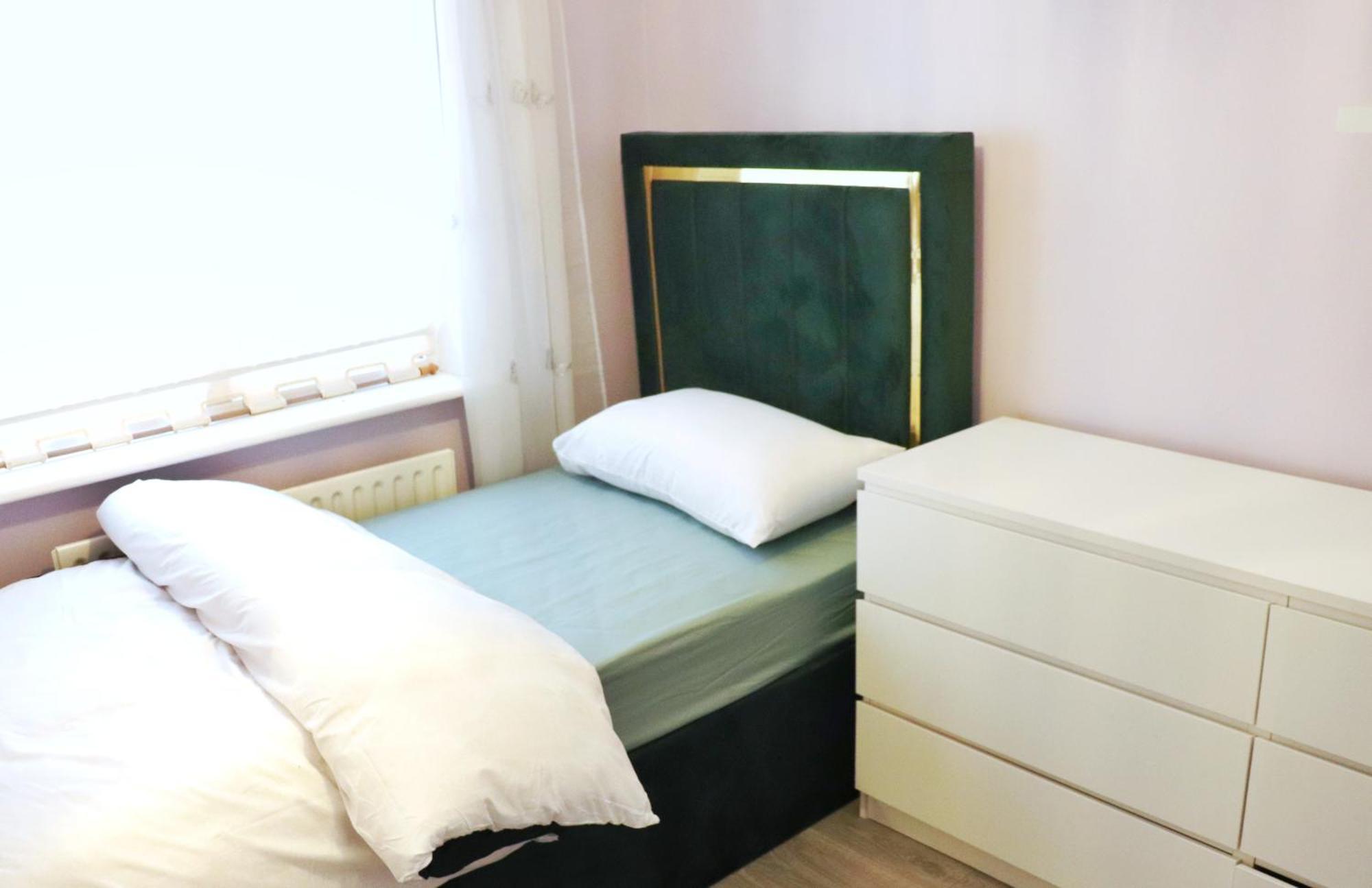 Appartement Deluxe Dwelling - 15 Mins From Cork City/Airport Extérieur photo